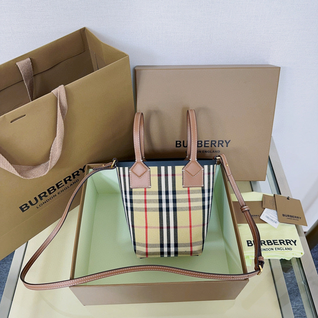BBR Mini Bucket Bag