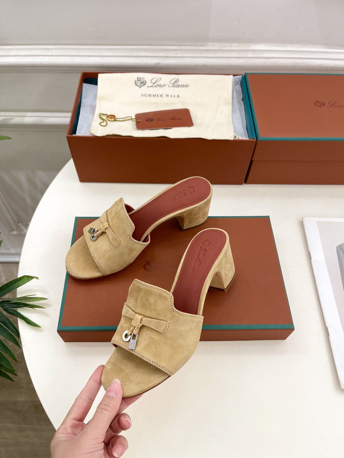 LP Sandals