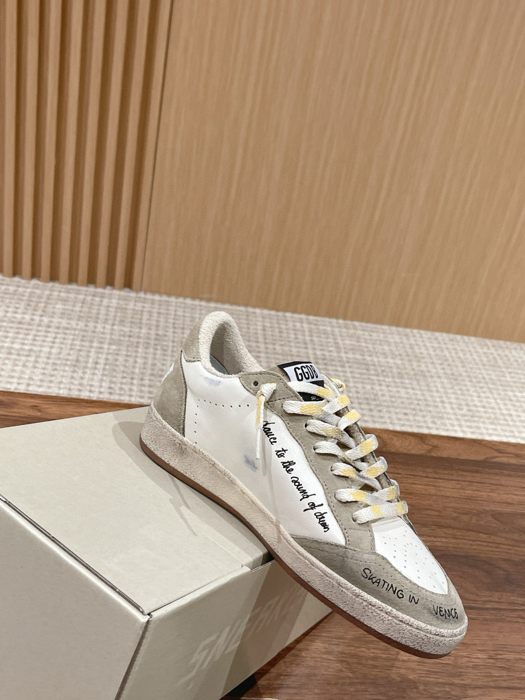 Golden Goose Sneaker