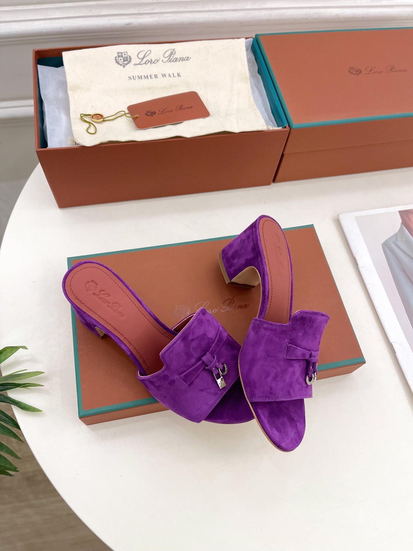 LP Sandals