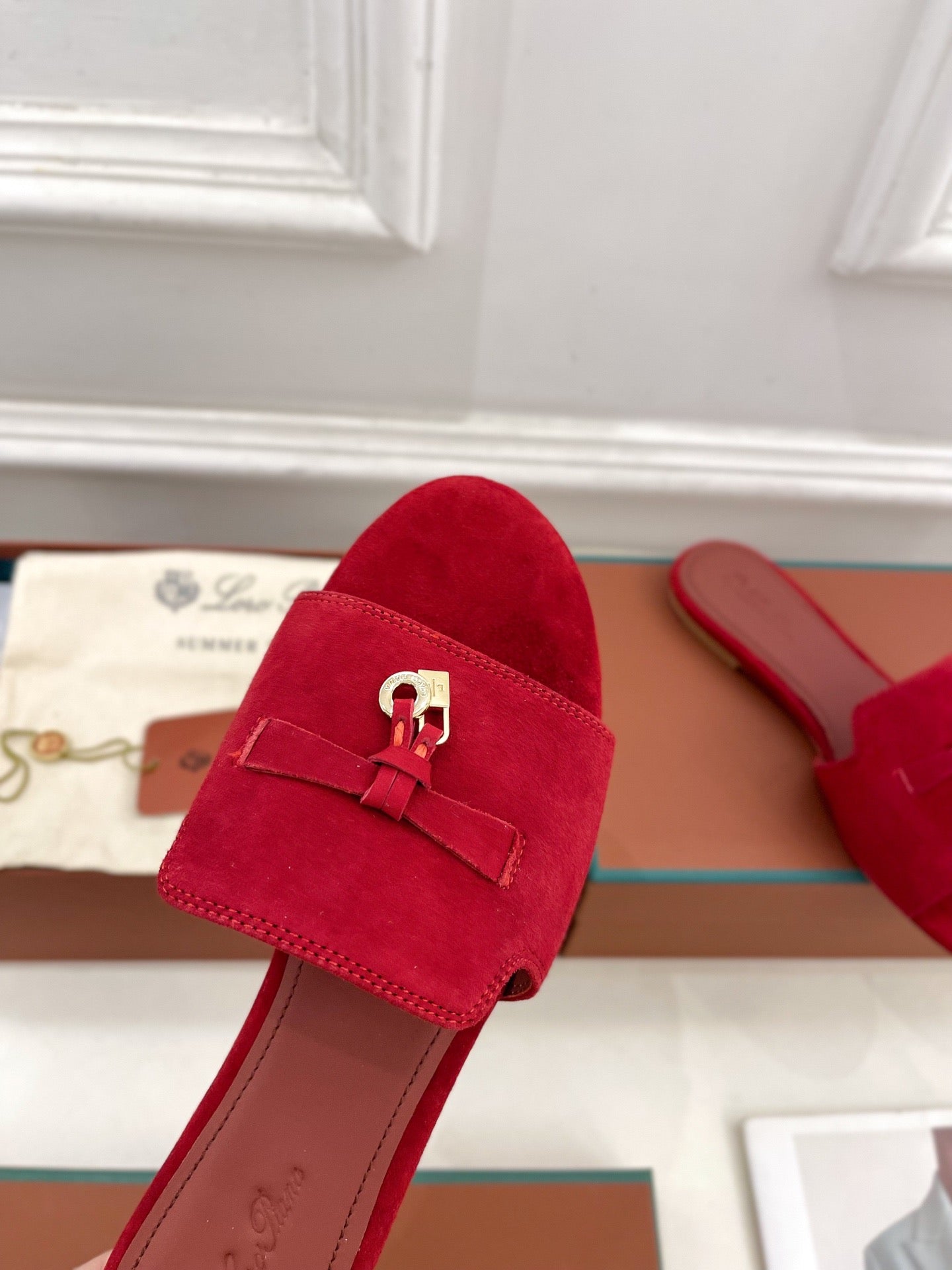 LP Sandals