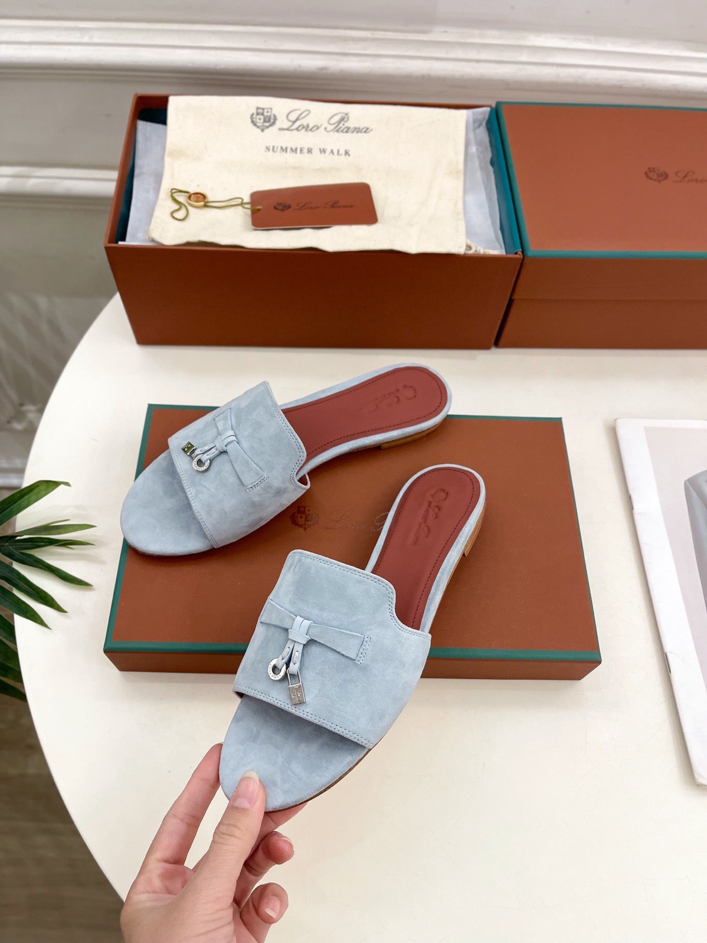 LP Sandals