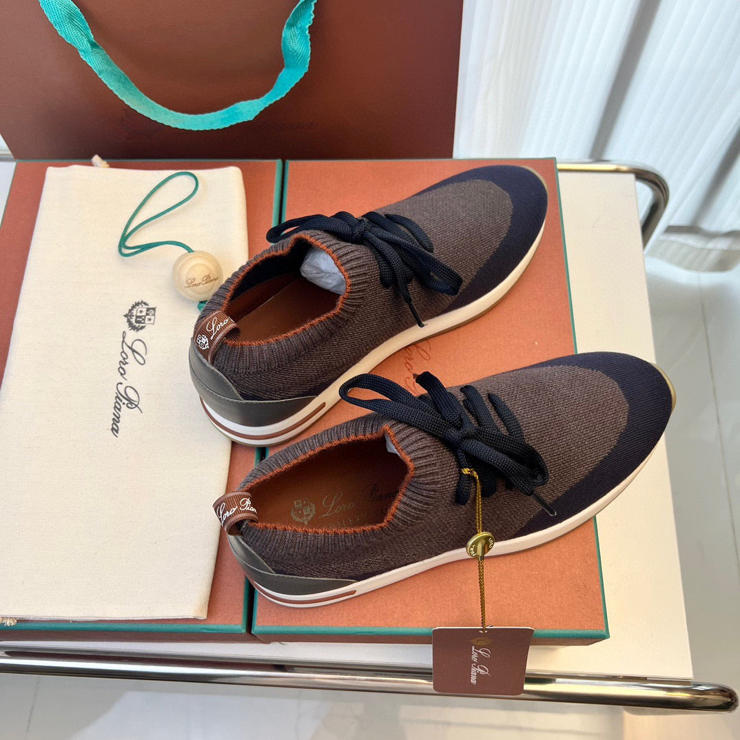 LP Sneakers
