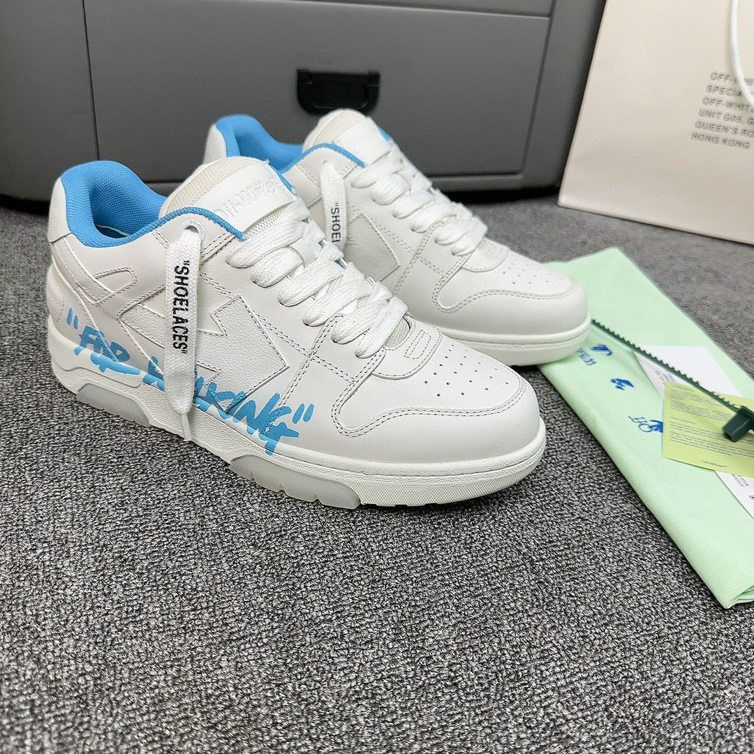 Off-White Sneaker