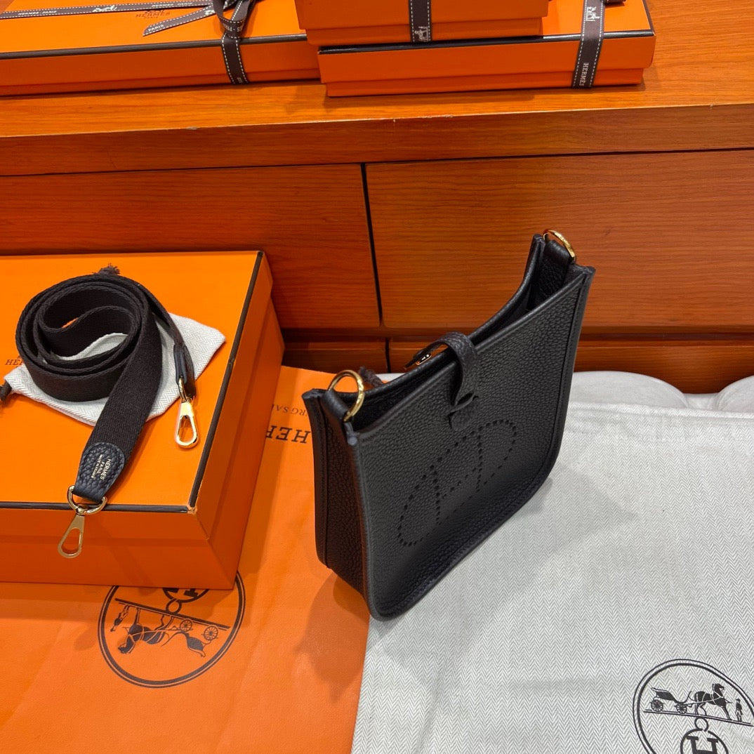 Hermes Evelyne 17