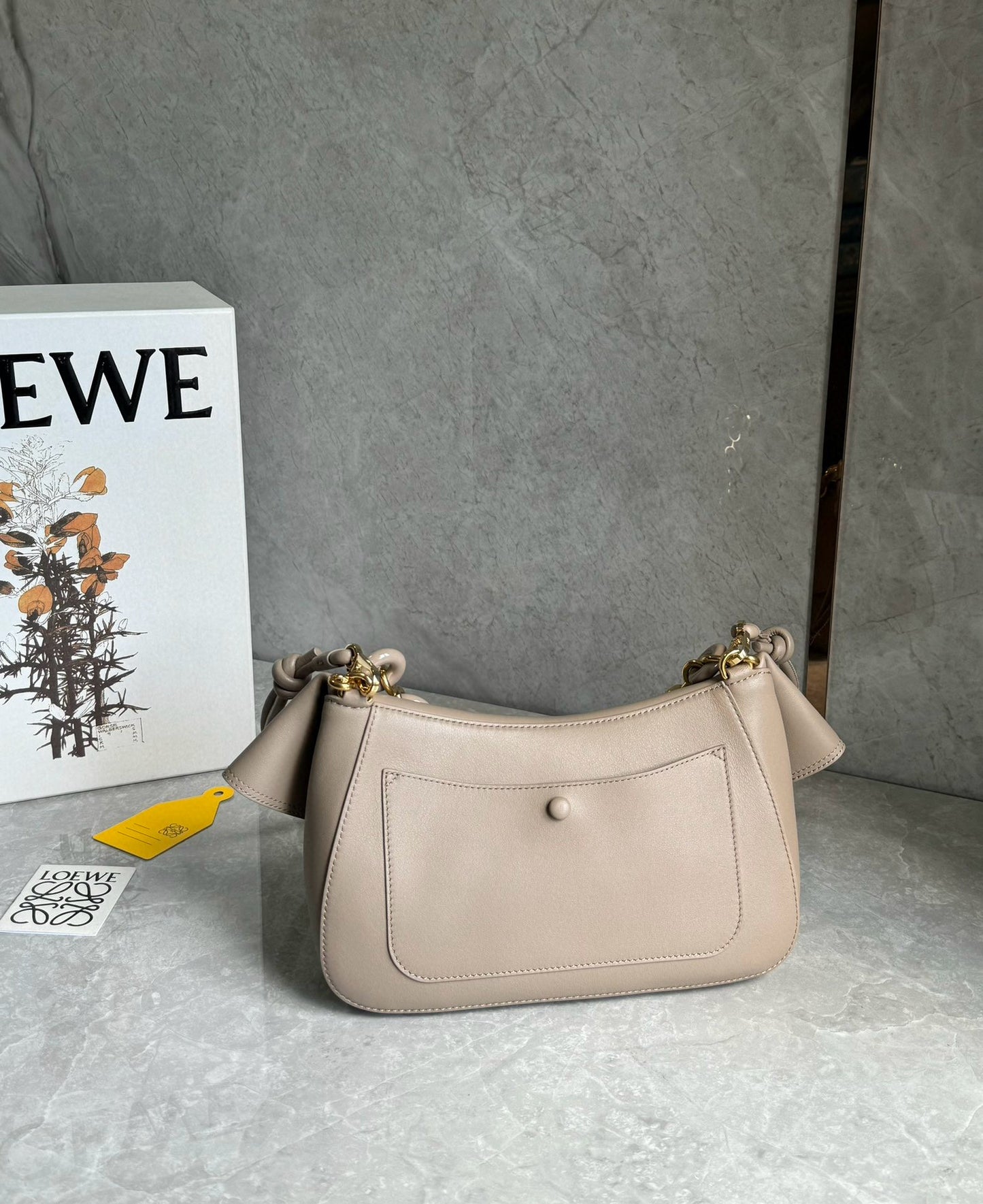 Loewe Ola Handbag(26x13x18cm)