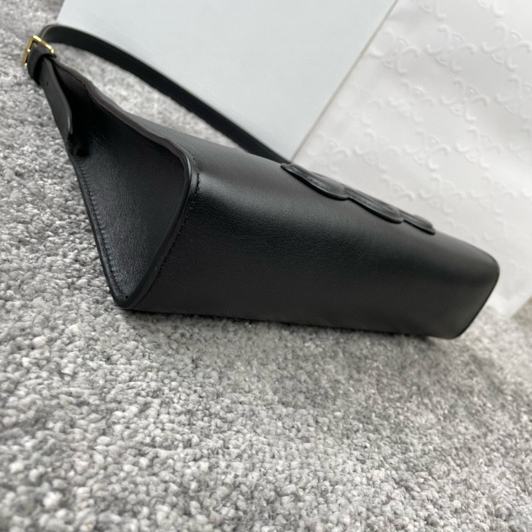 Celine Triomphe Hobo