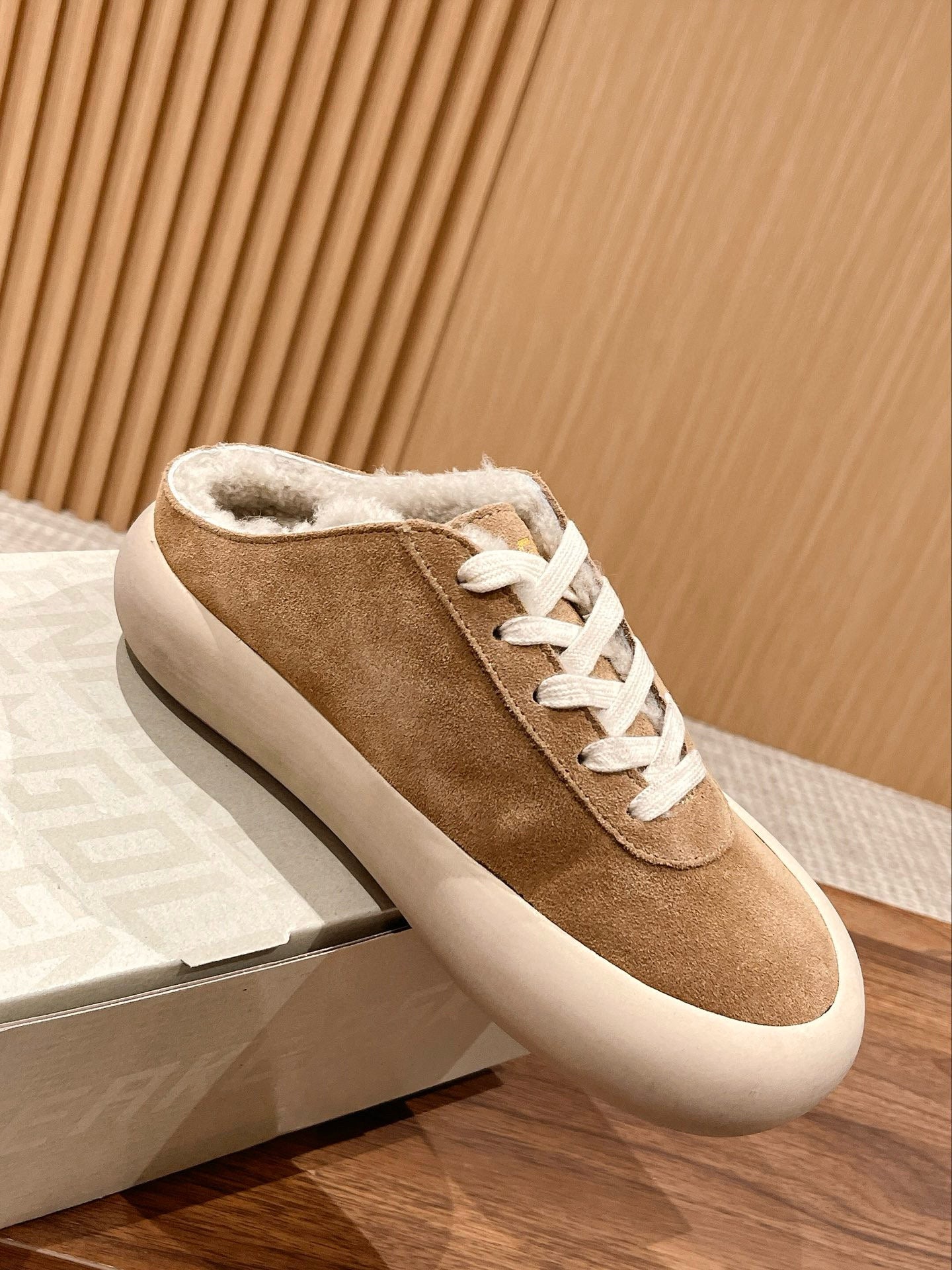 Golden Goose Sneaker