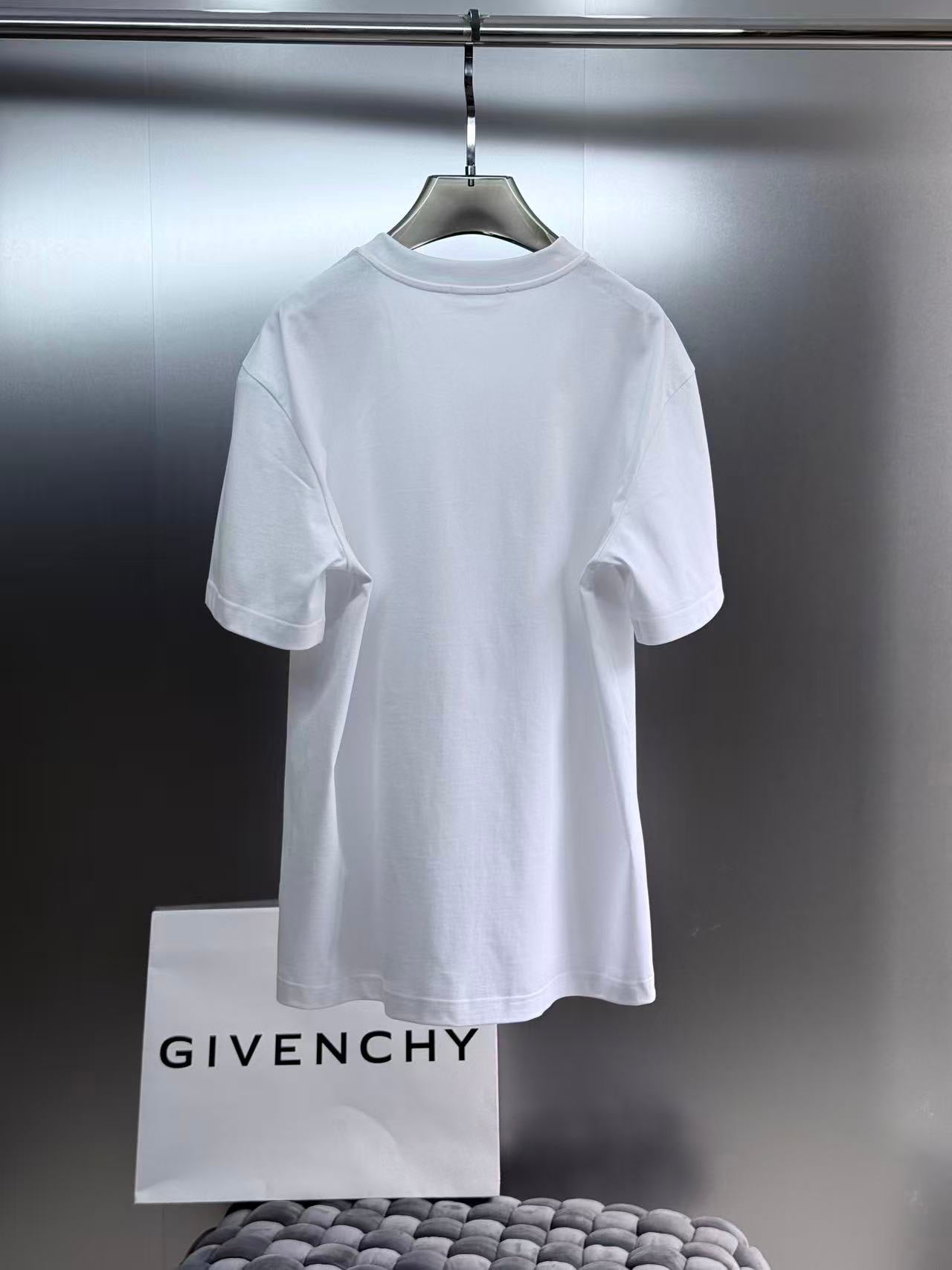 Givenchy T-Shirt