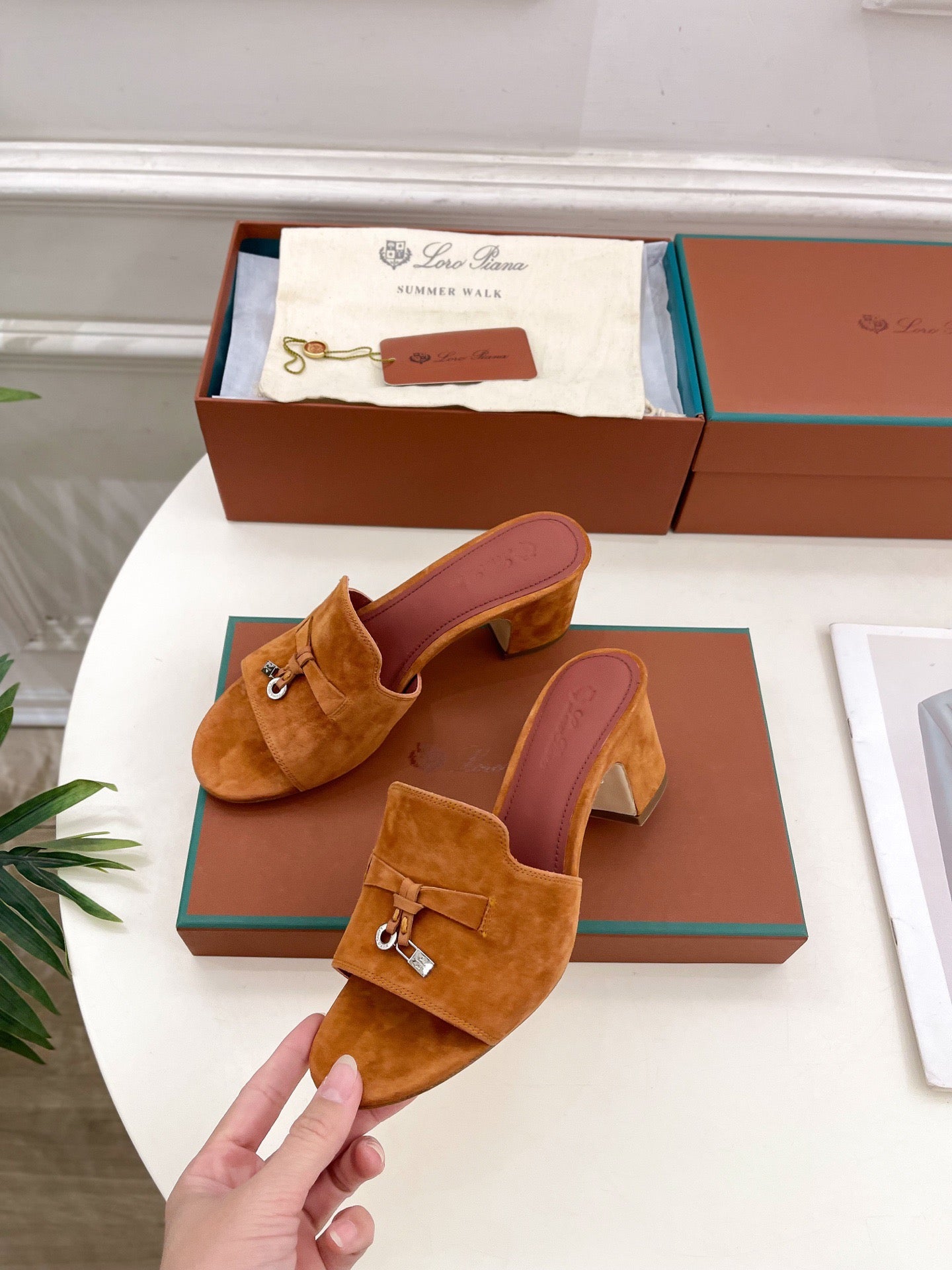 LP Sandals