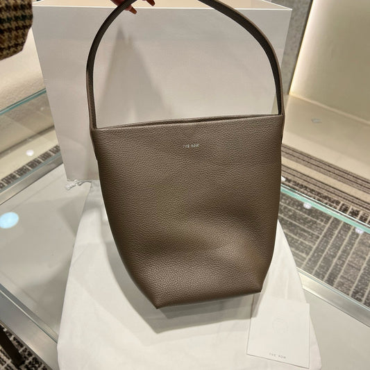 The Row Bucket Bag(24CM*22CM*11CM)