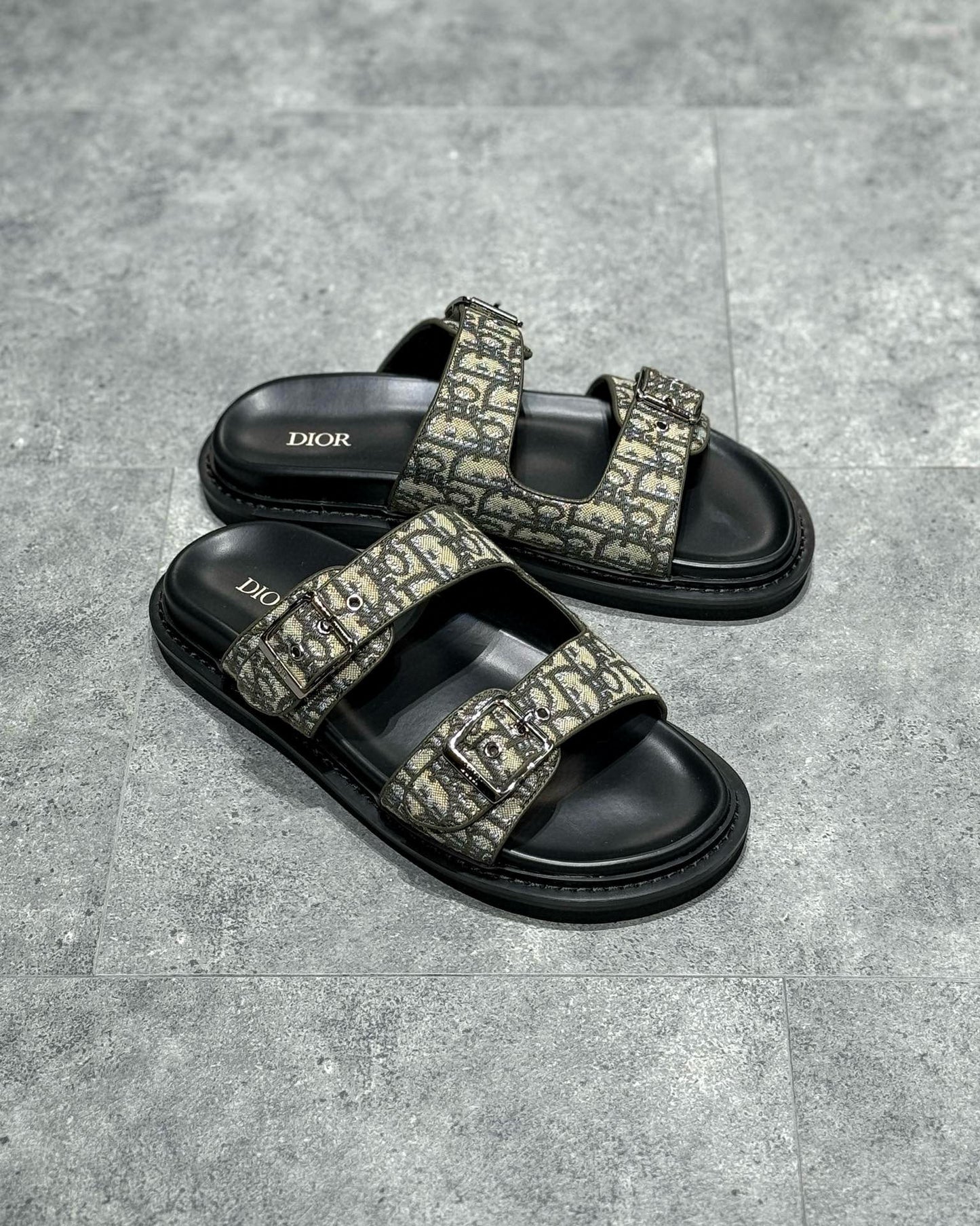 CD SANDALS