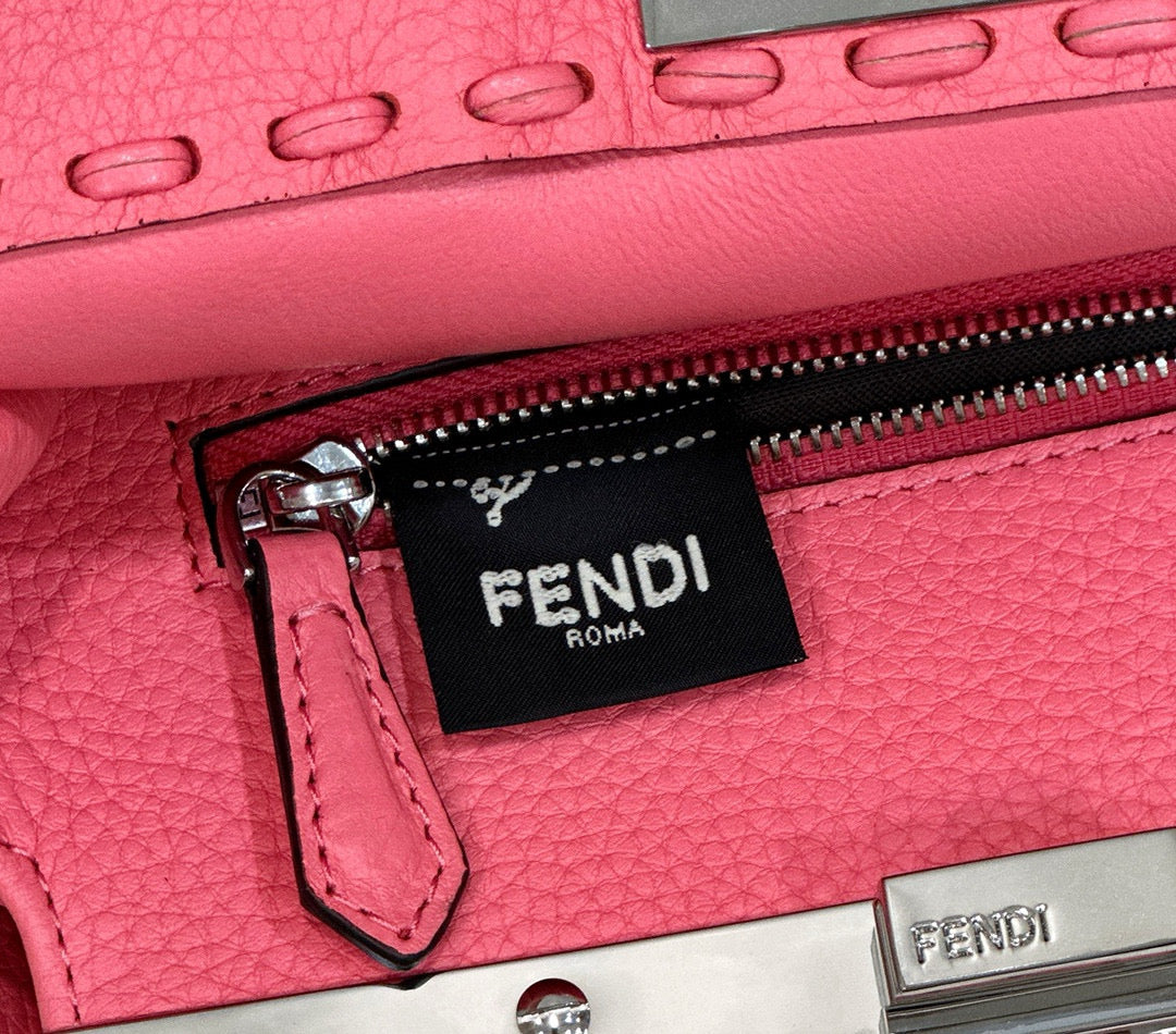 Fendi Peekaboo Bag (23.5x12x20 cm)