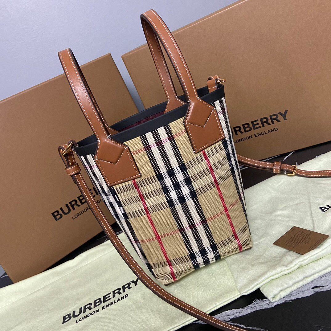 Burberry Tote