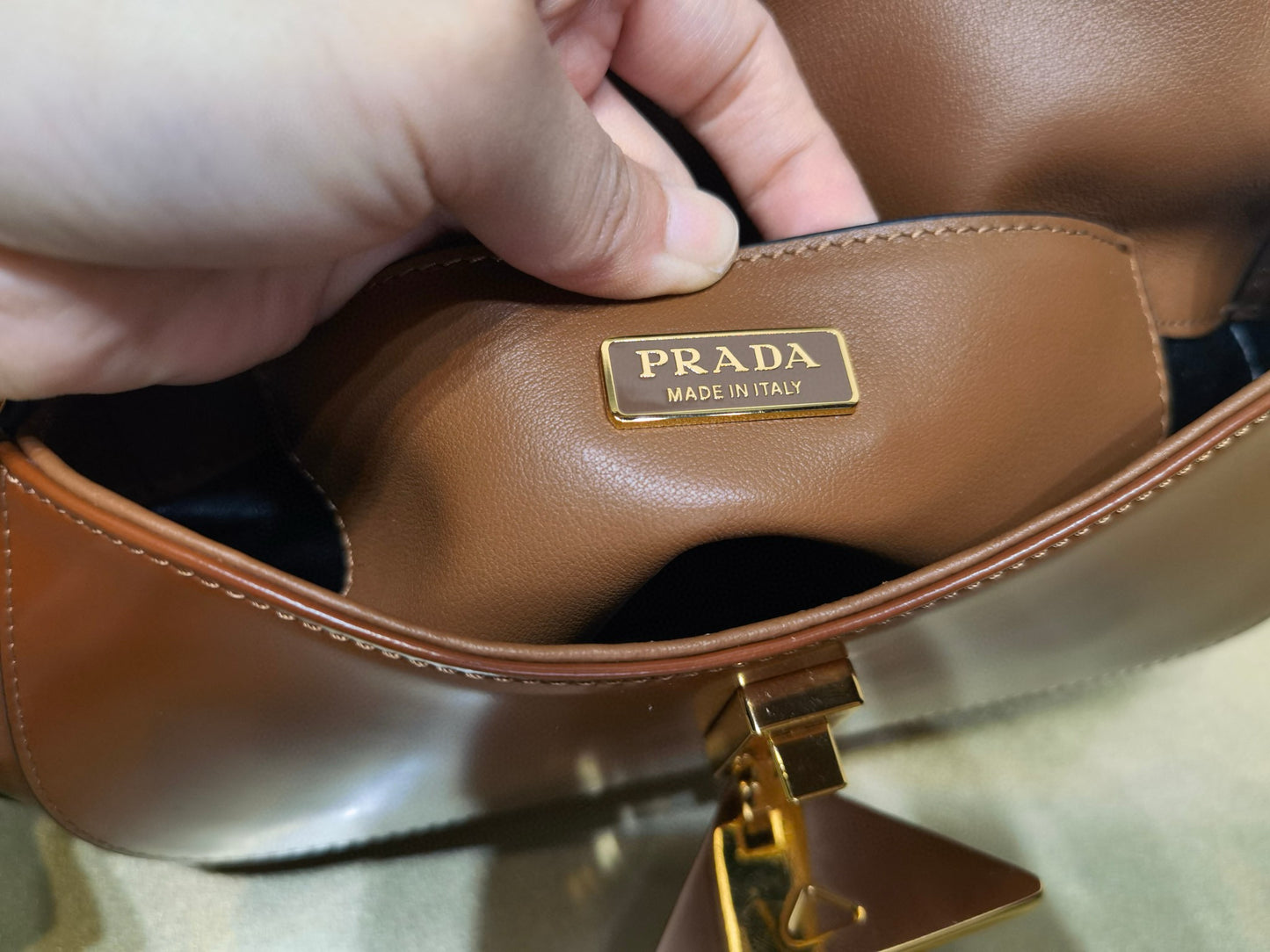 Prada Shoulder Bag 24x11x4cm