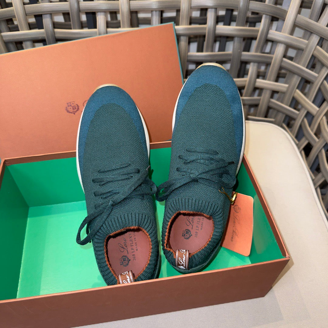 LP Sneakers