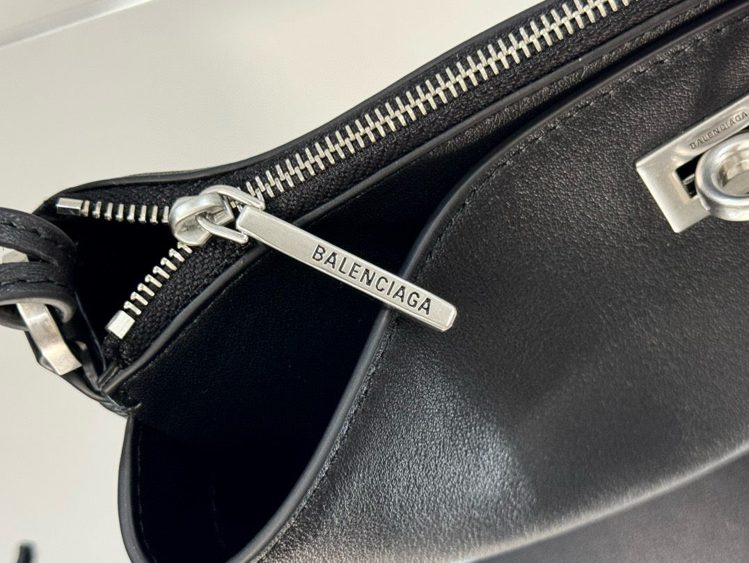 BLCG Rodeo Sling Pochette Bag(22x11.9x12.7cm)