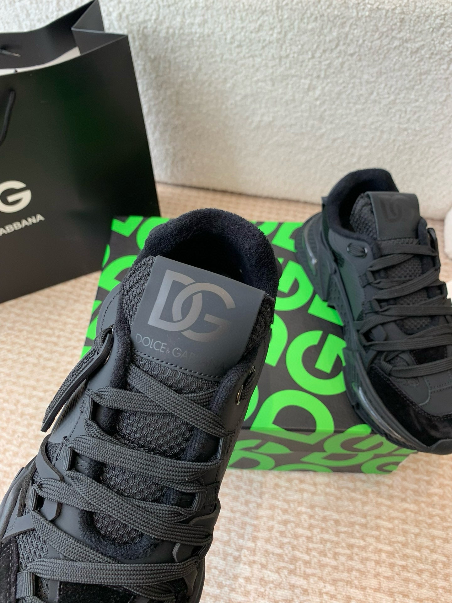 DG Sneakers