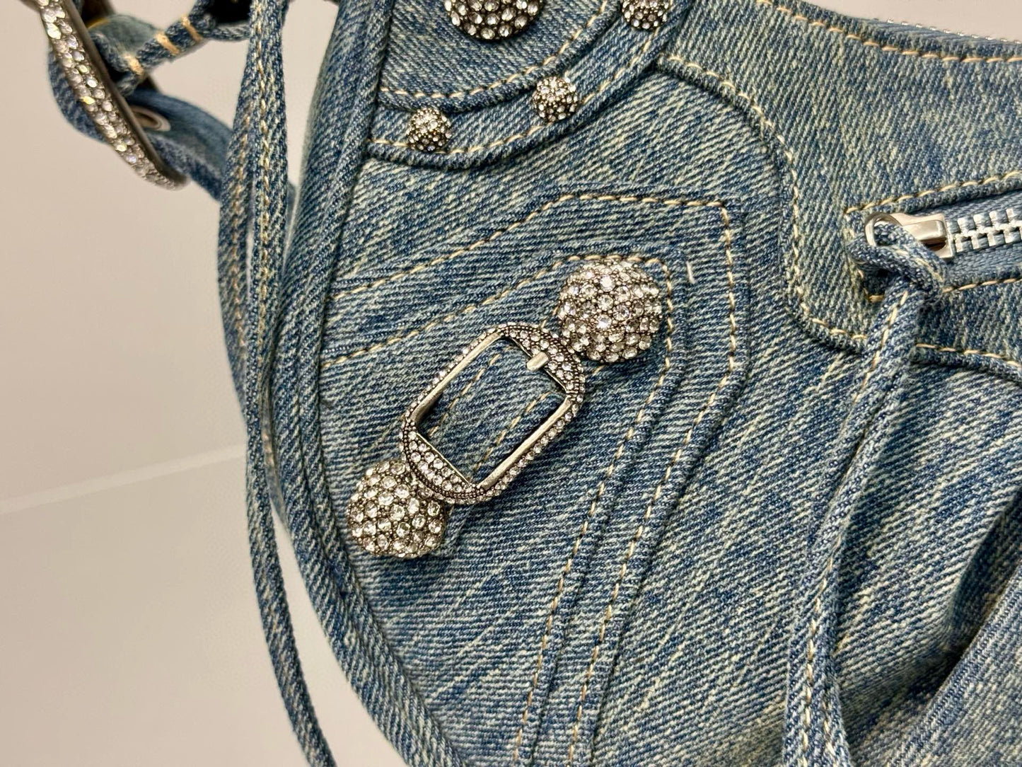 BLCG Le Cagole Moon Bag(33x16x8.4cm)