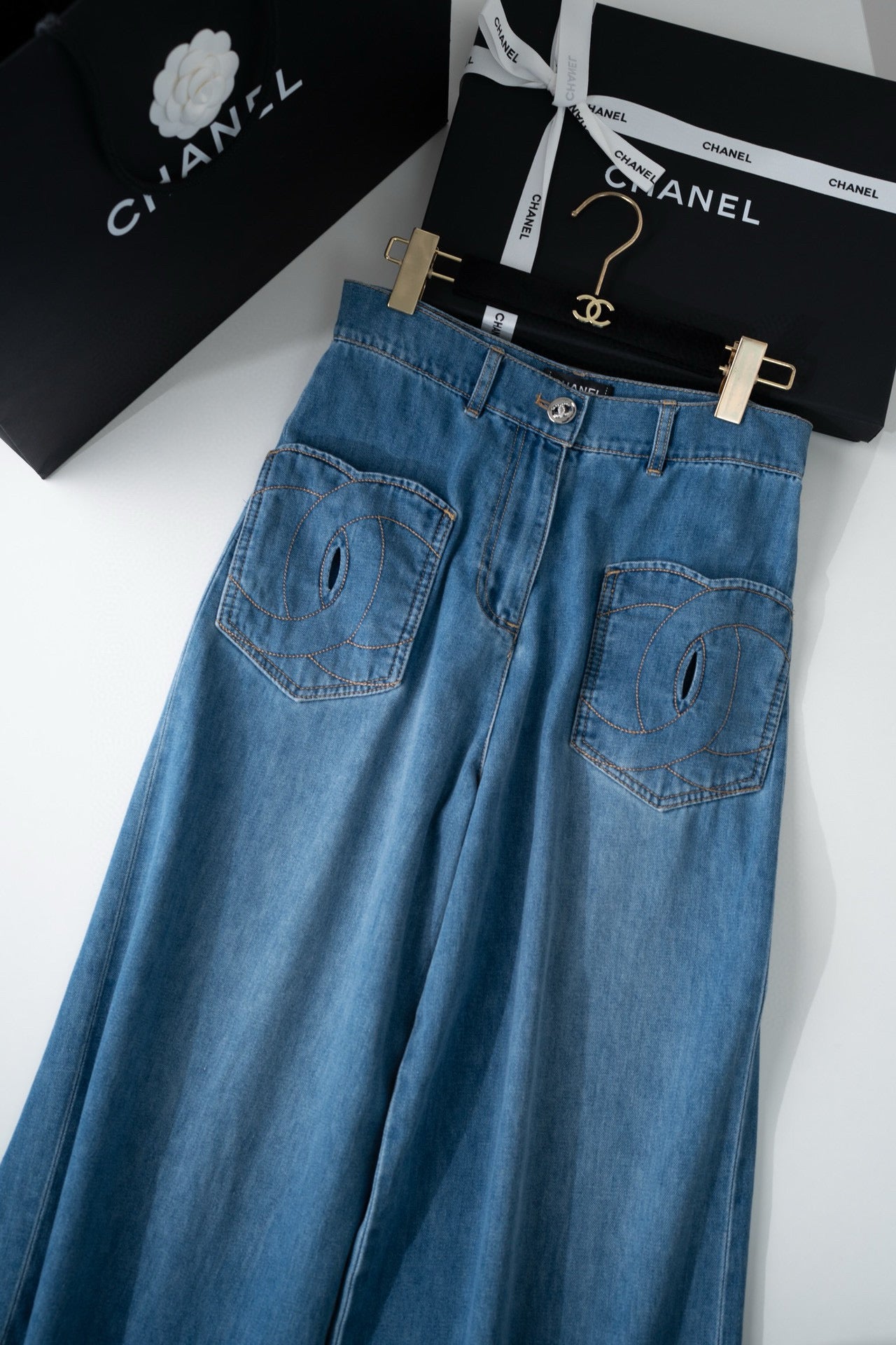Chanel Long Jeans