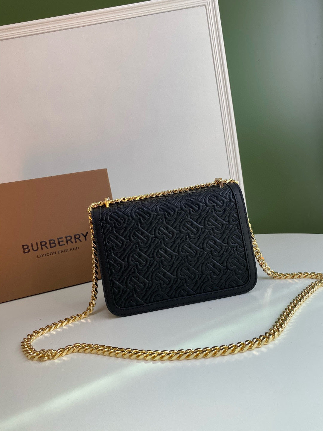 Burberry Small TB Bag(21CM*6CM*16CM)