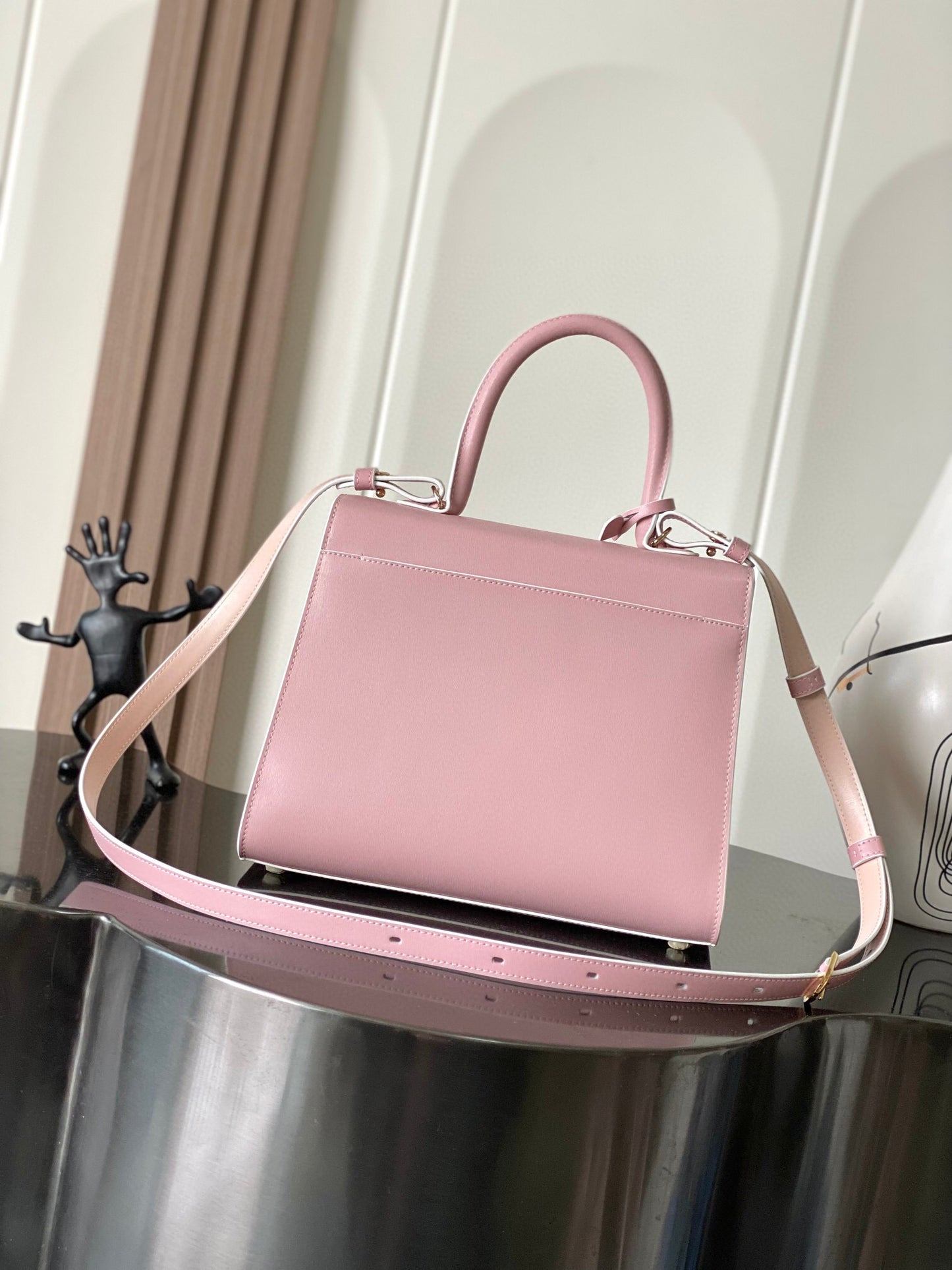 Delvaux Sling Bag (28＊15＊22cm）