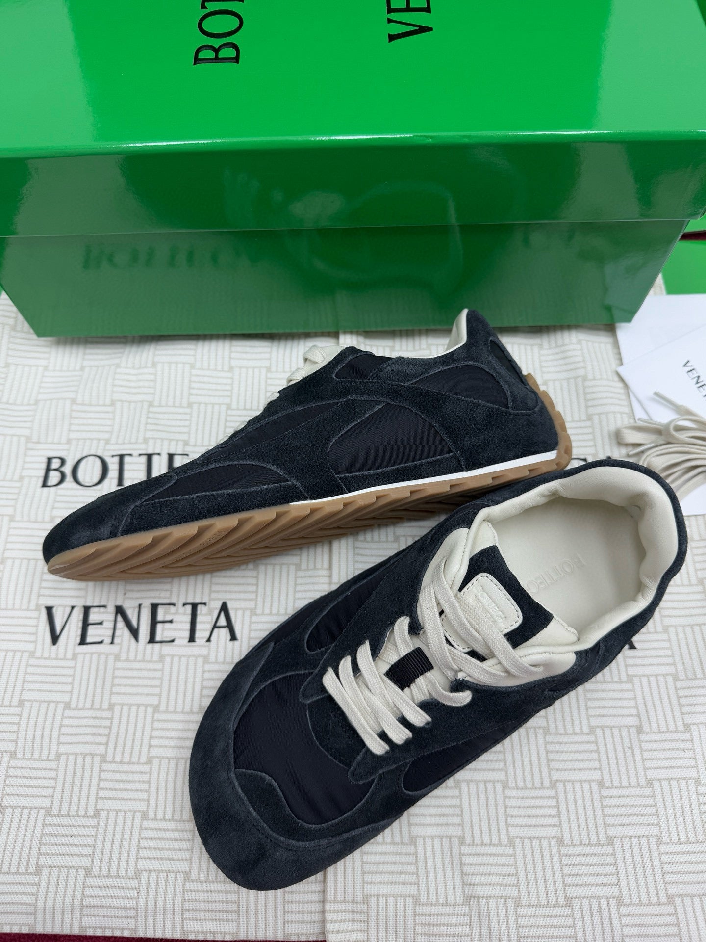 BV Sneakers