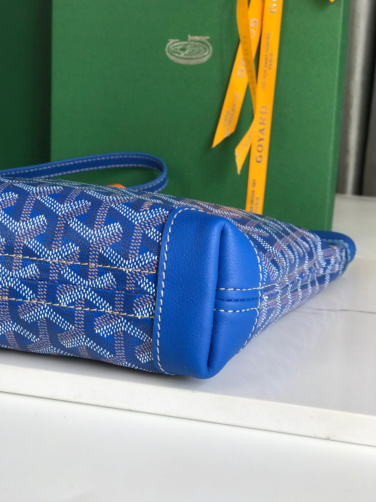 Goyard Conti
