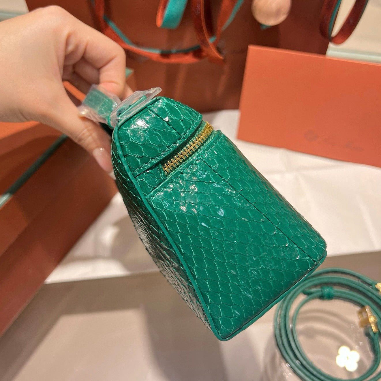 LP Extra Pocket L19 Handbag
