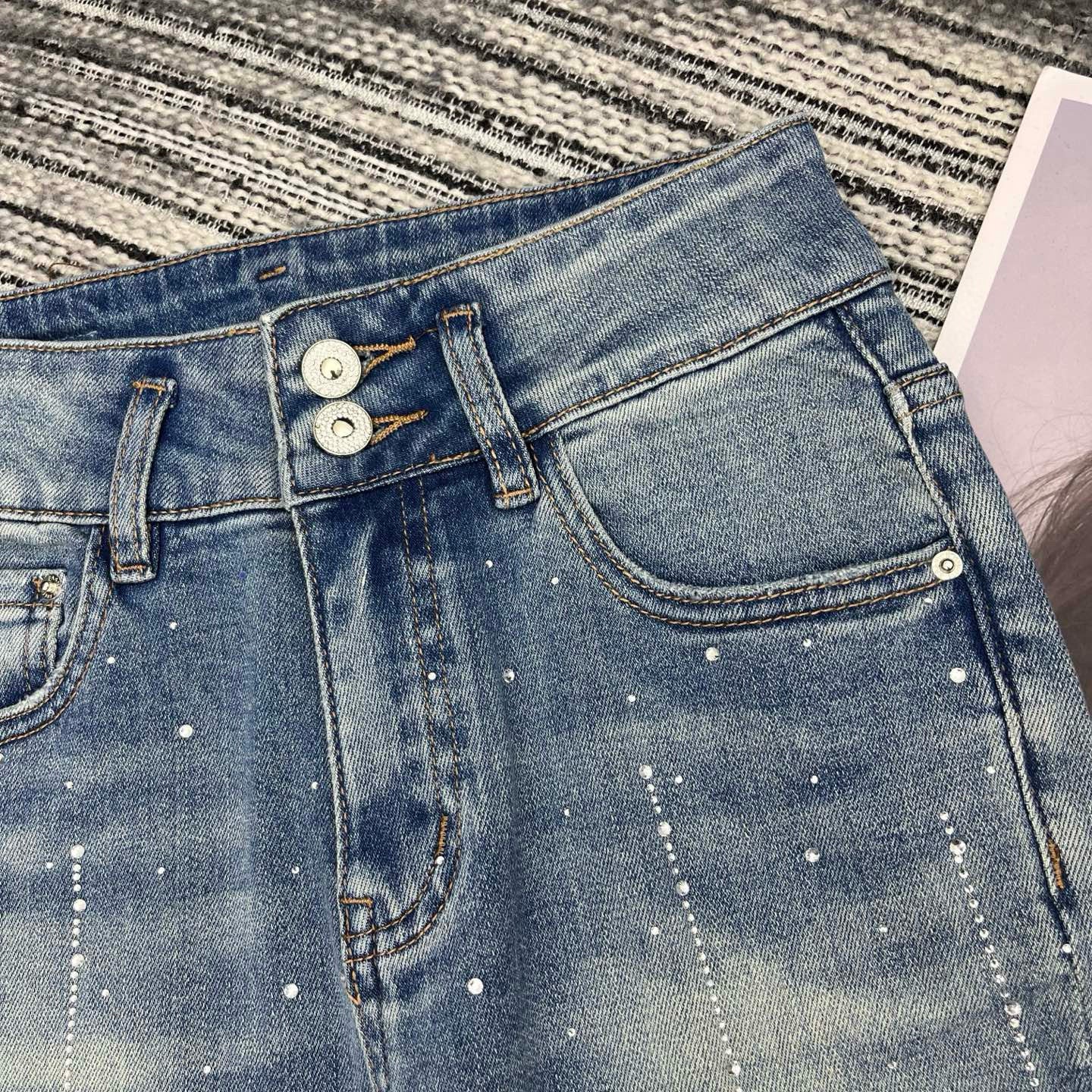 Chanel Jeans