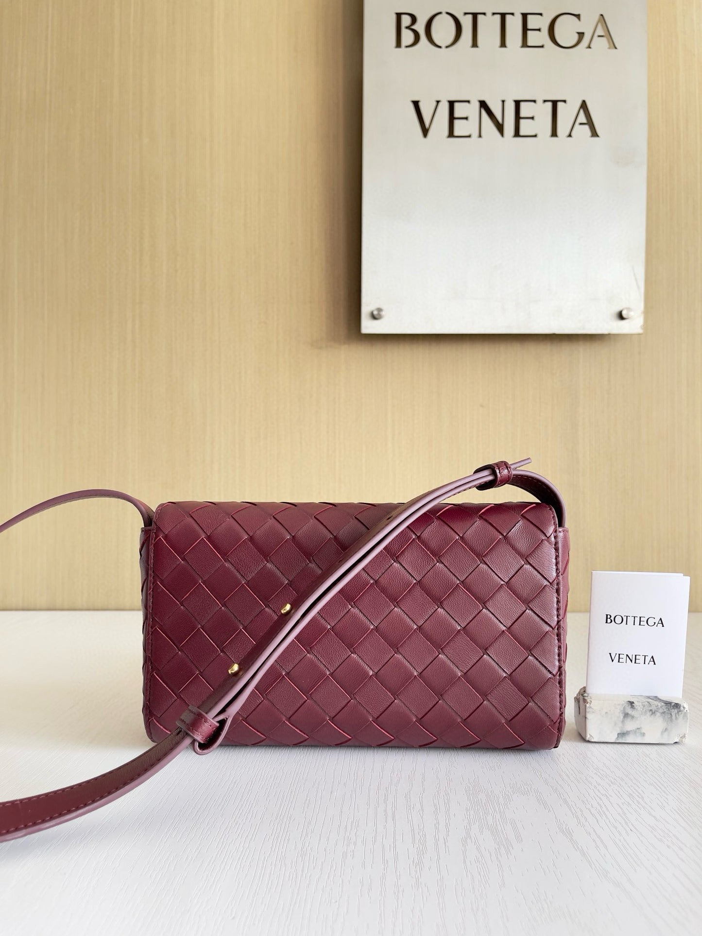 BV Andiamo Clutch Bag 21.5x13x4.5cm