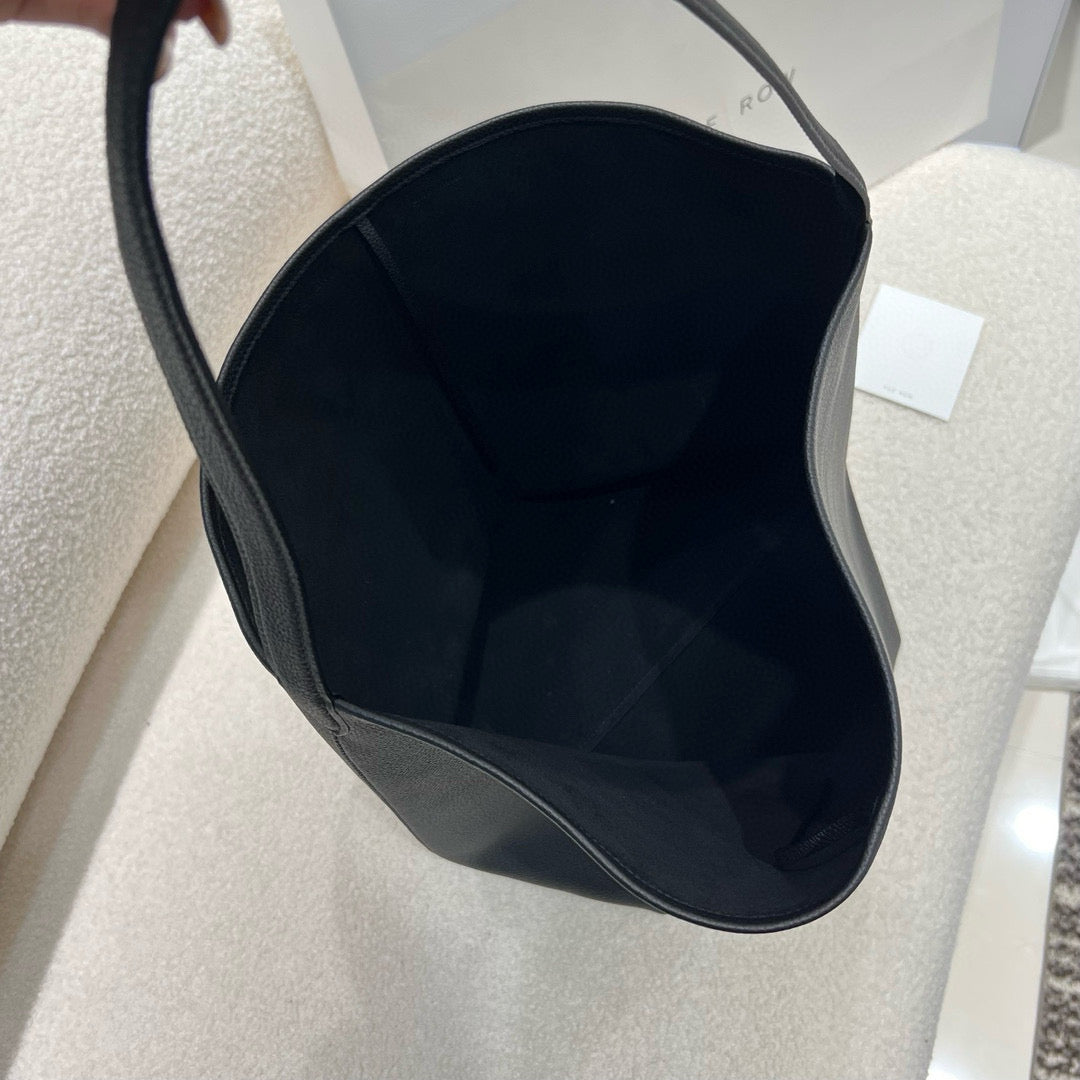 The Row Bucket Bag(44CM*38CM*21CM)