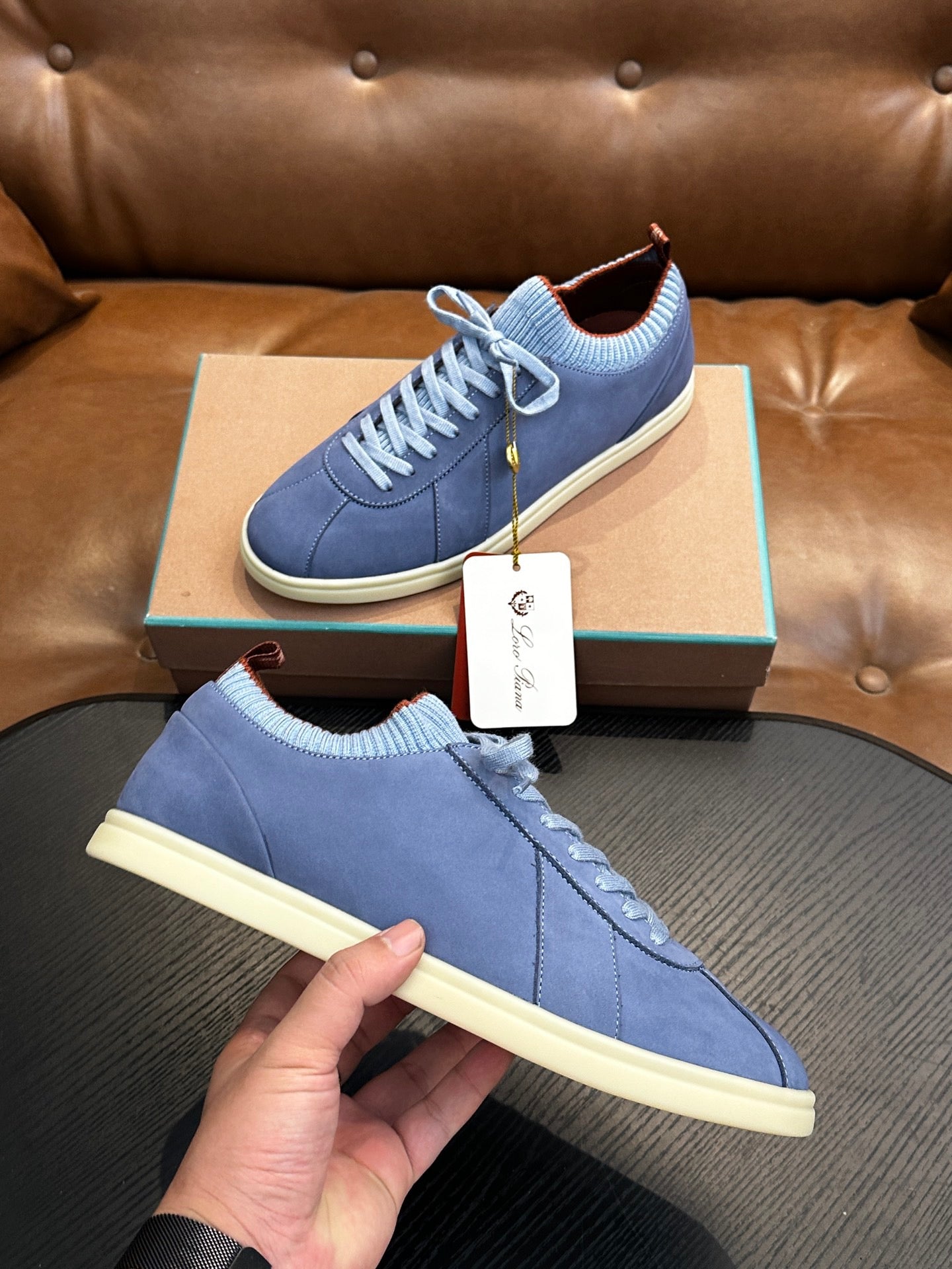 LP Sneakers