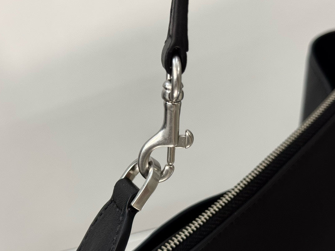 BLCG Rodeo Sling Pochette Bag(22x11.9x12.7cm)