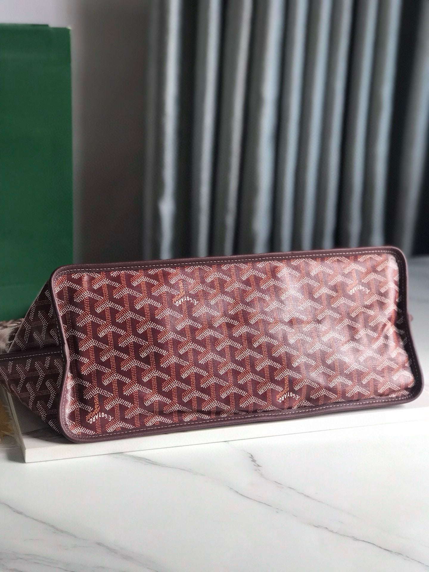 GOYARD REVERSIBLE ANJOU 34*28*15