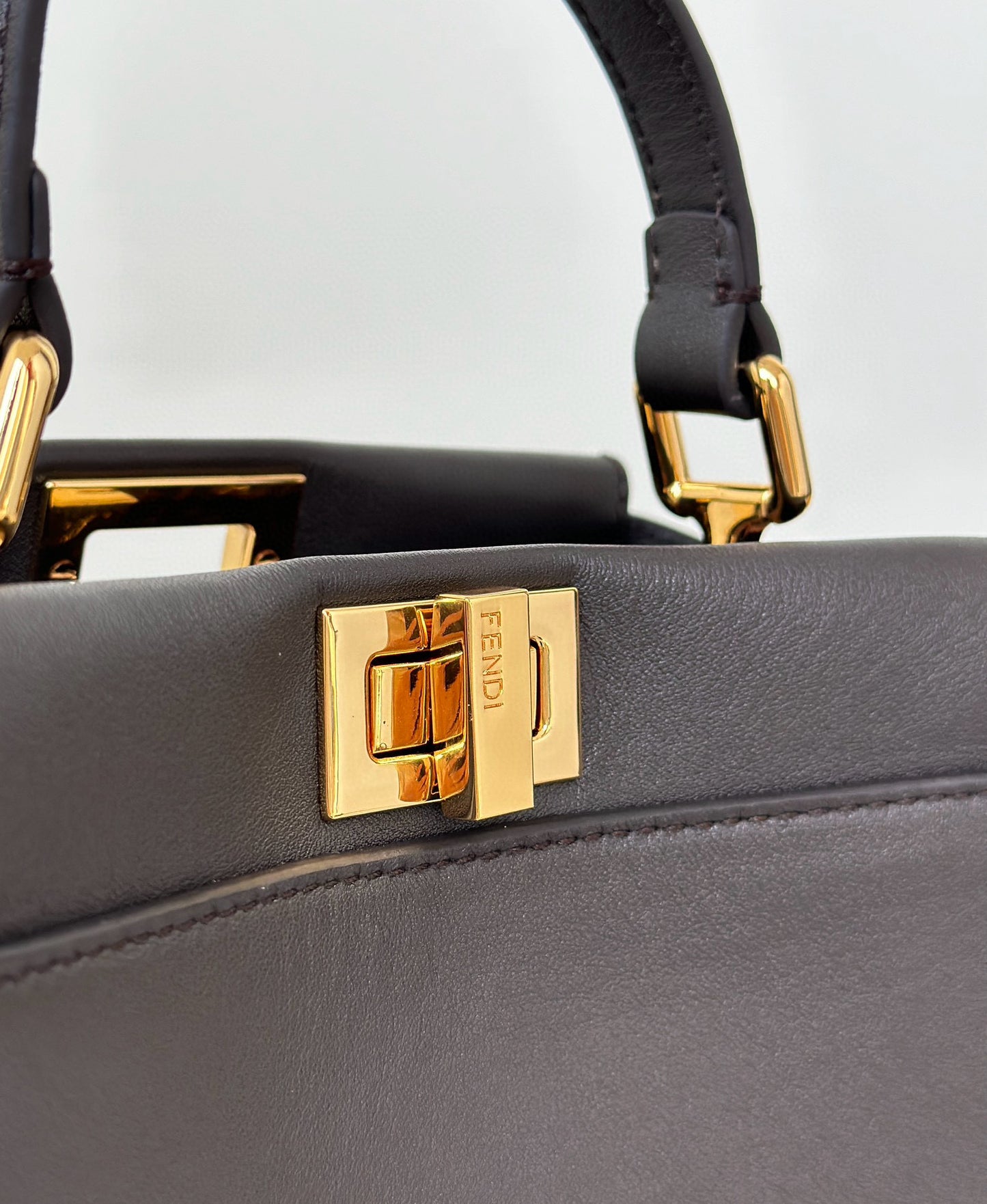 Fendi Peekaboo Bag (23x12x19 cm)