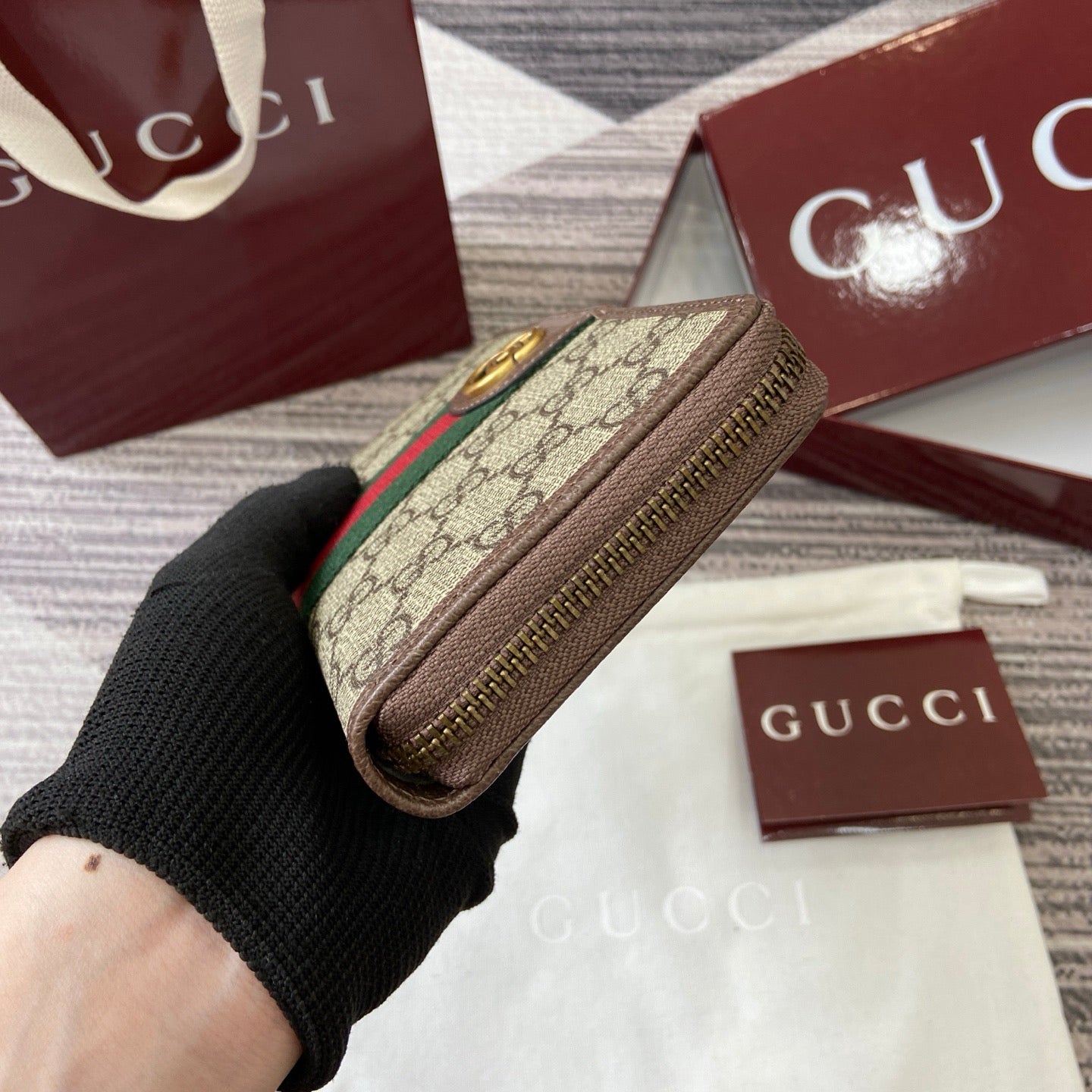 Gucci Long Zipped Wallet
