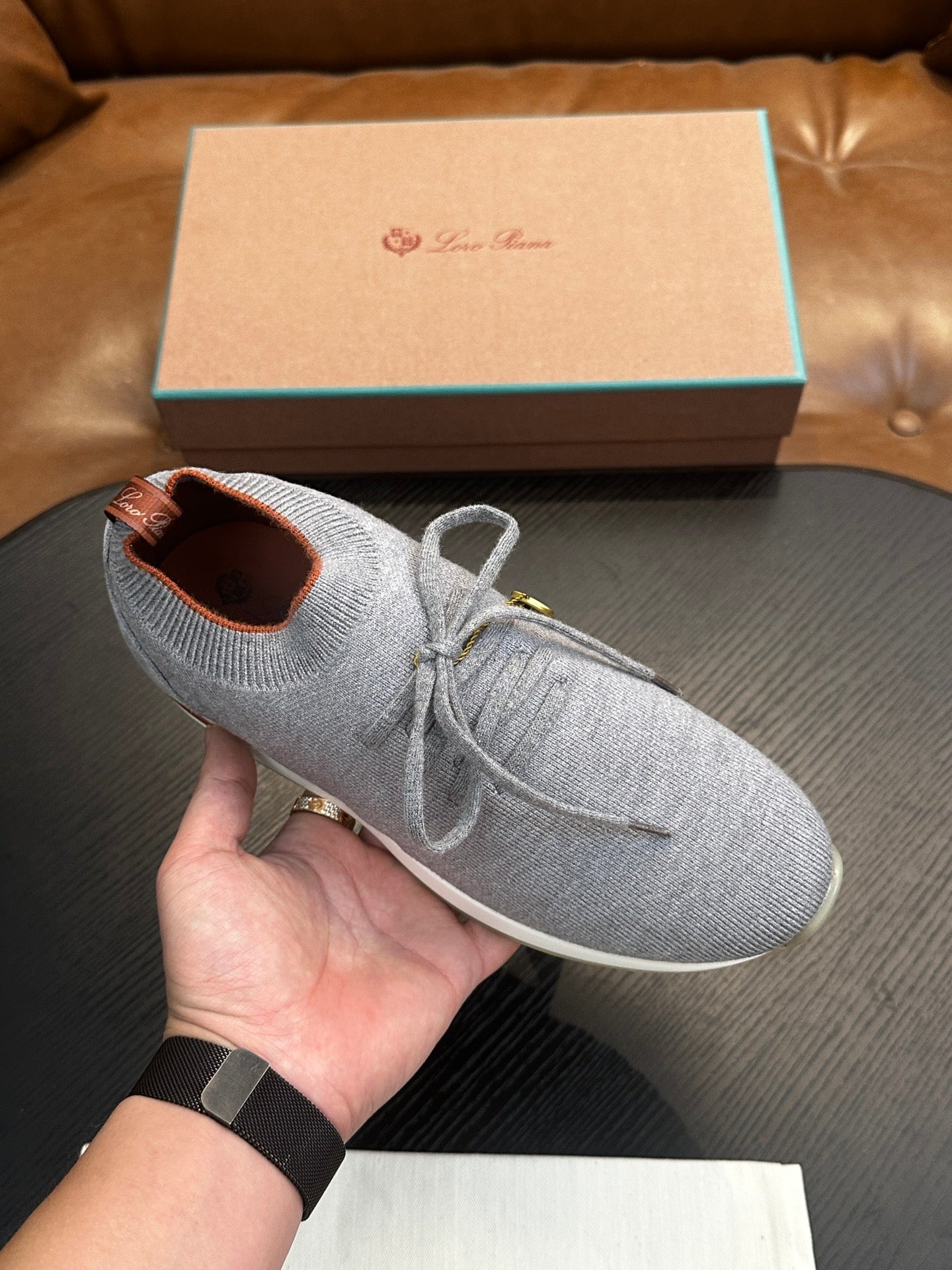 LP Sneakers