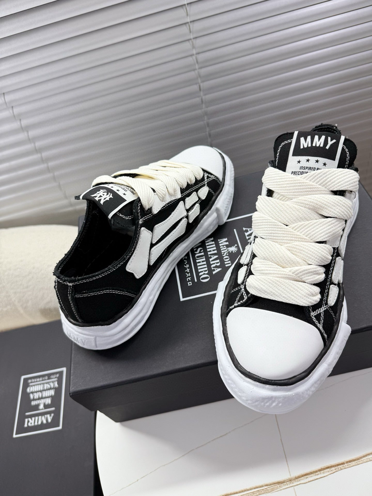 Amiri Sneakers