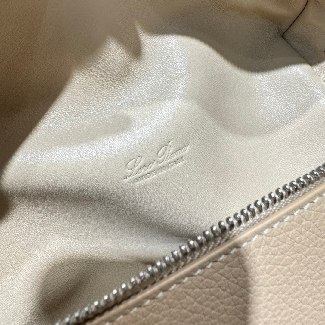 LP Extra Pocket L23.5 Backpack