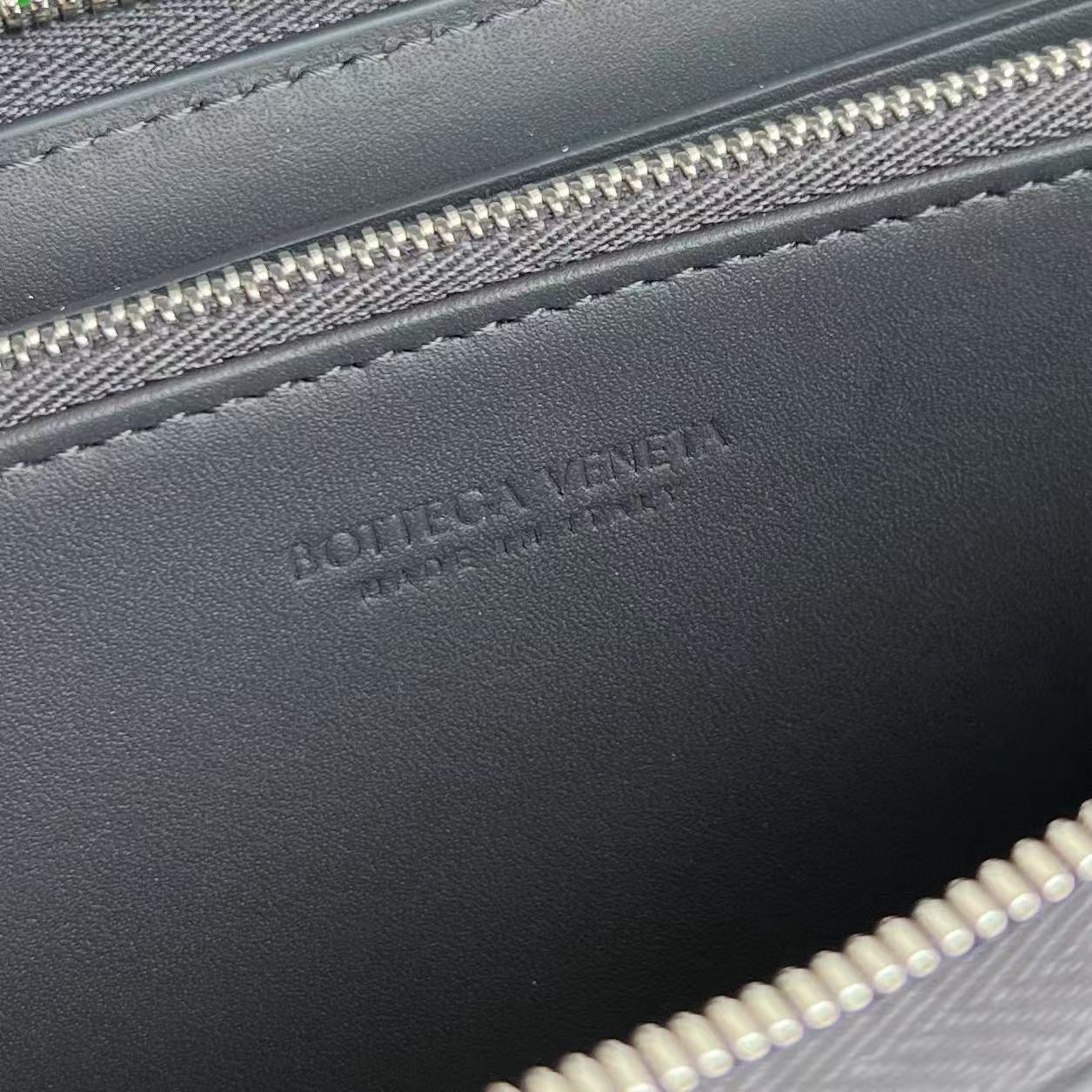 Bottega Veneta Long Zipped Wallet