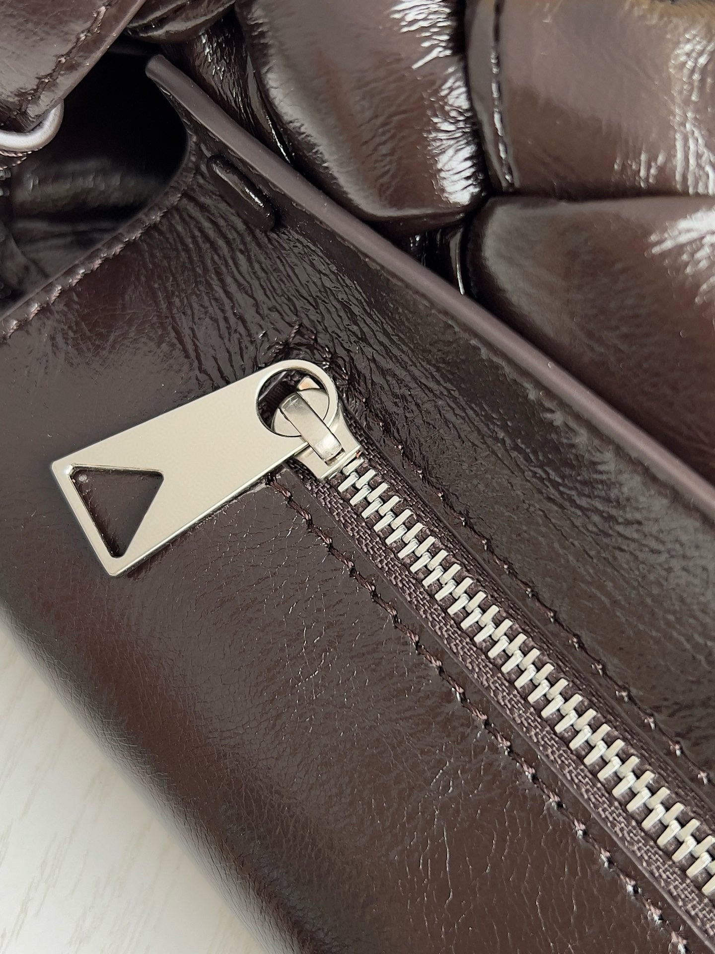 BV Foulard Rumple Messenger Bag