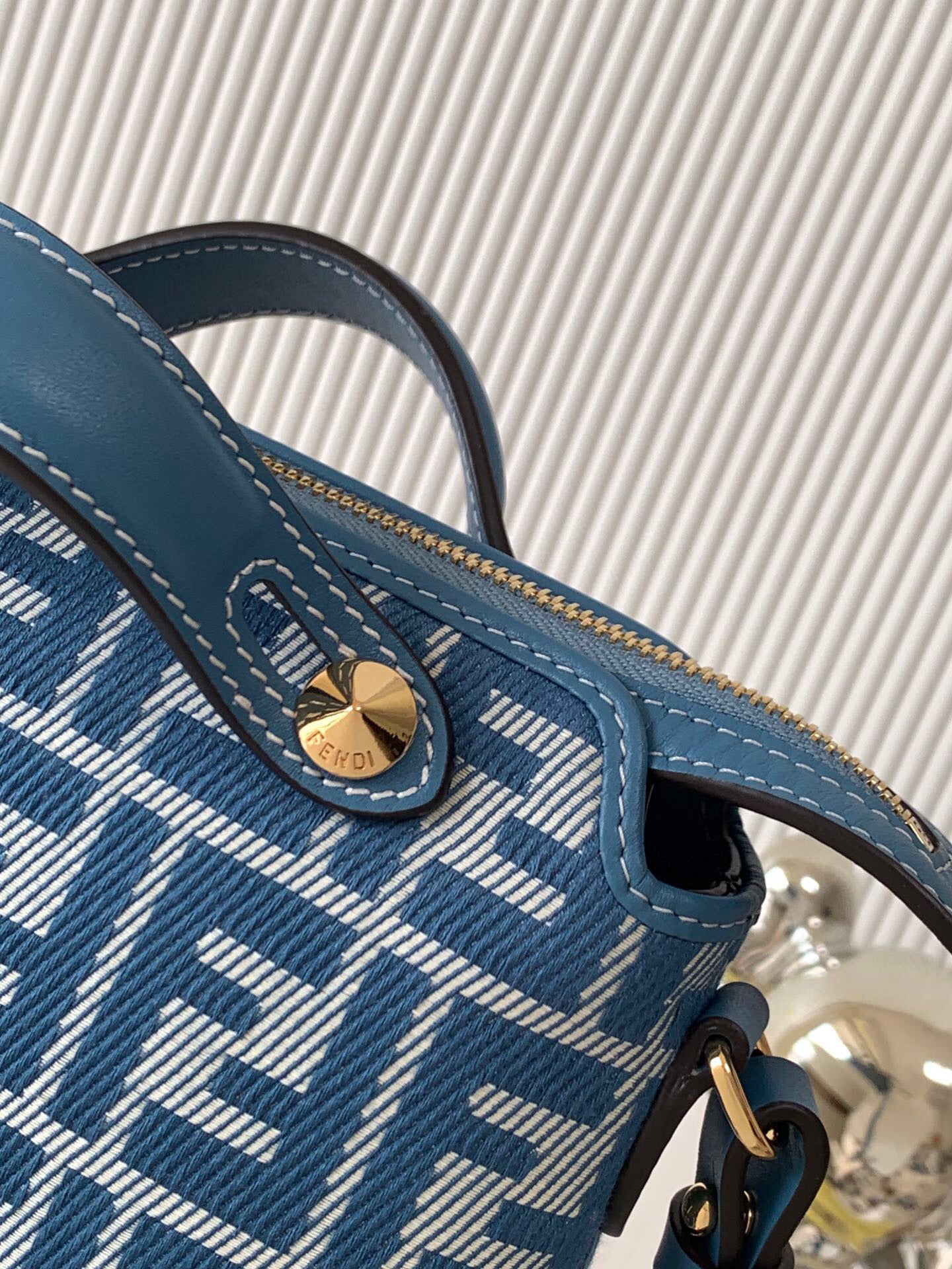 Fendi Sling bag (Mini)