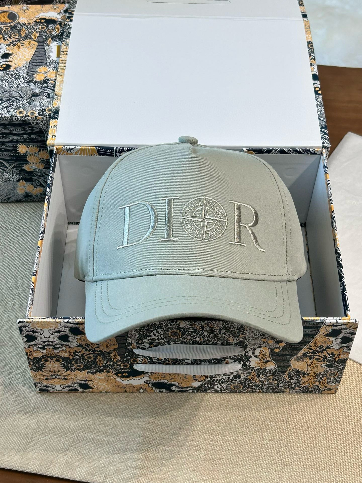 Dior Cap