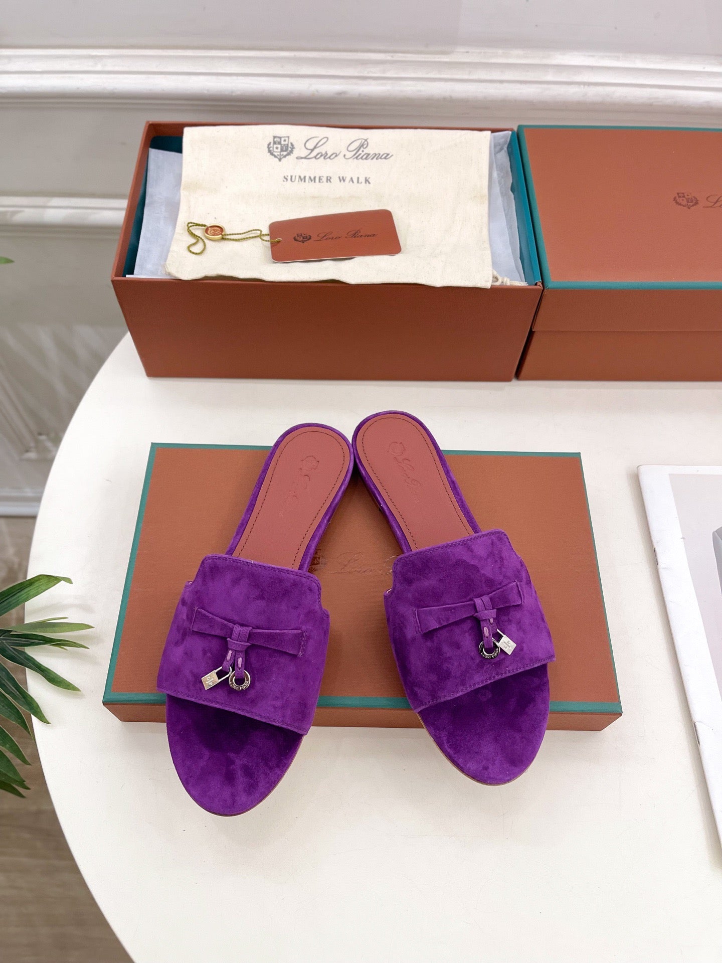 LP Sandals