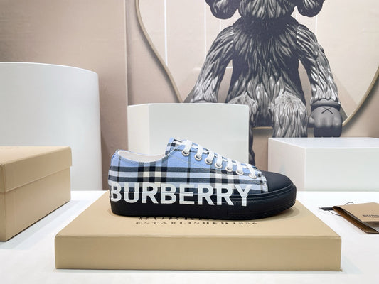 Burberry Sneakers