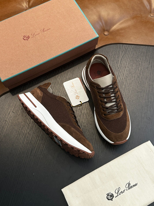 LP Sneakers