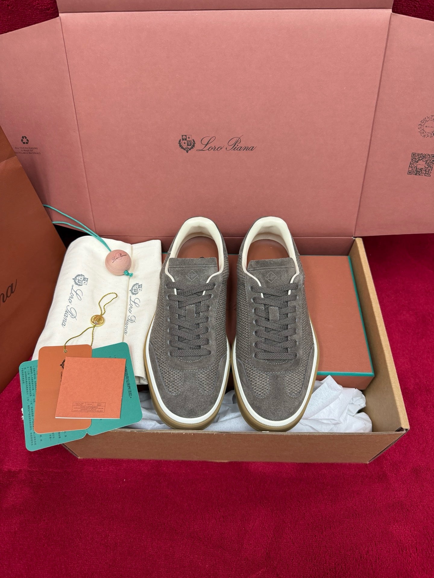 LP Sneaker