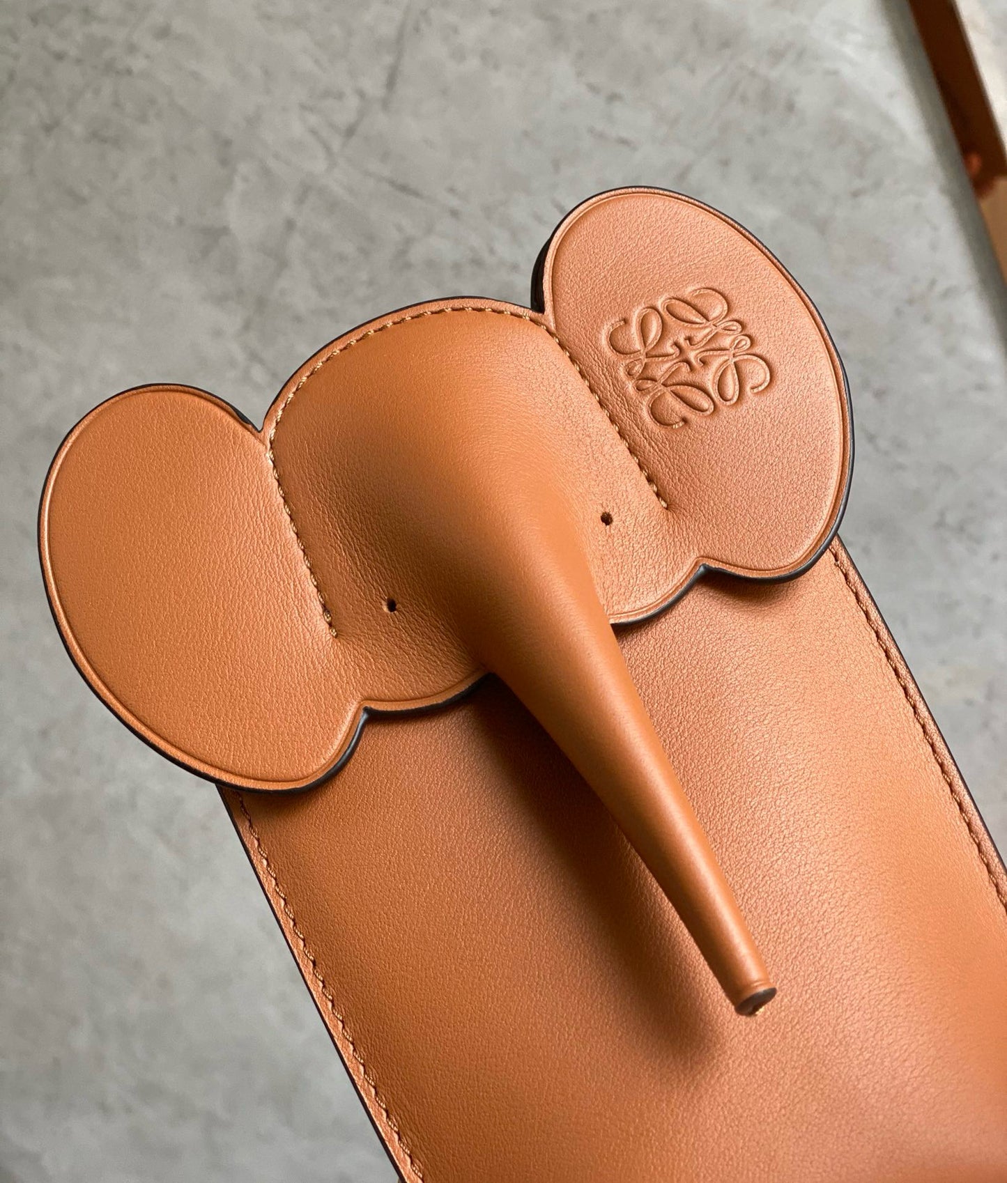 Loewe Elephant Phone Bag(8x4x19cm)