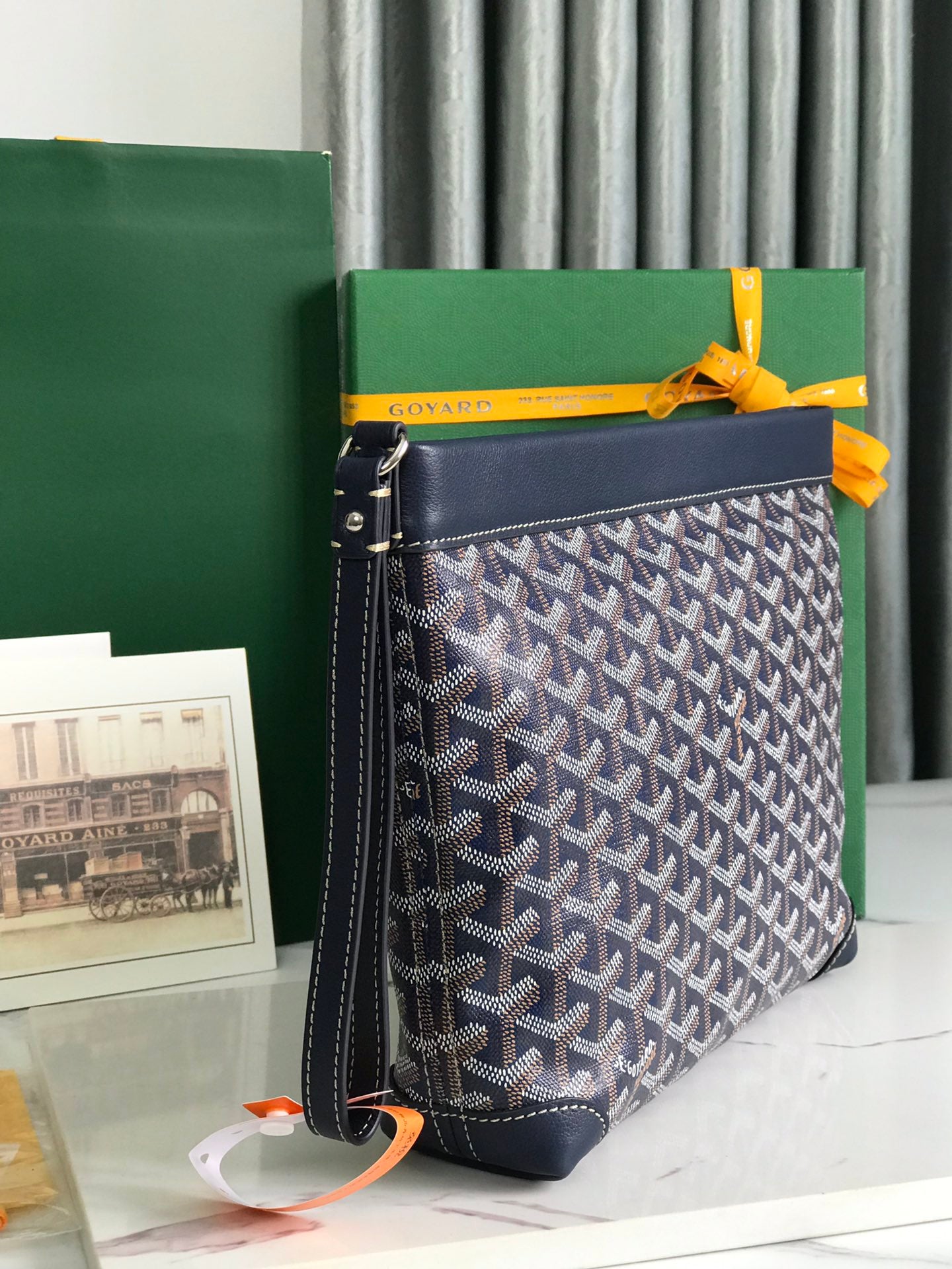 Goyard Conti